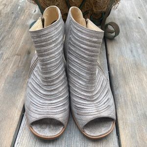 Paul Green Metallic, size 5 (8 US)